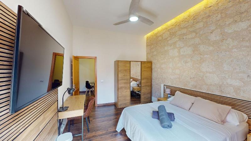 Triana Rooms Eh image