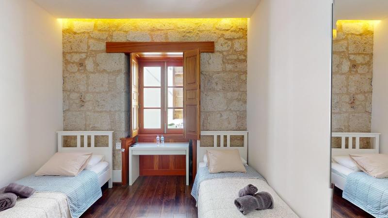 Triana Rooms Eh image