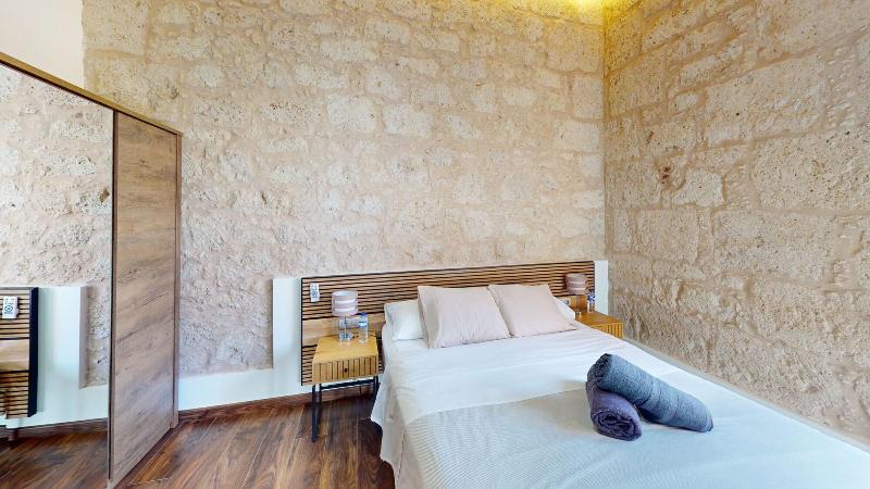 Triana Rooms Eh image