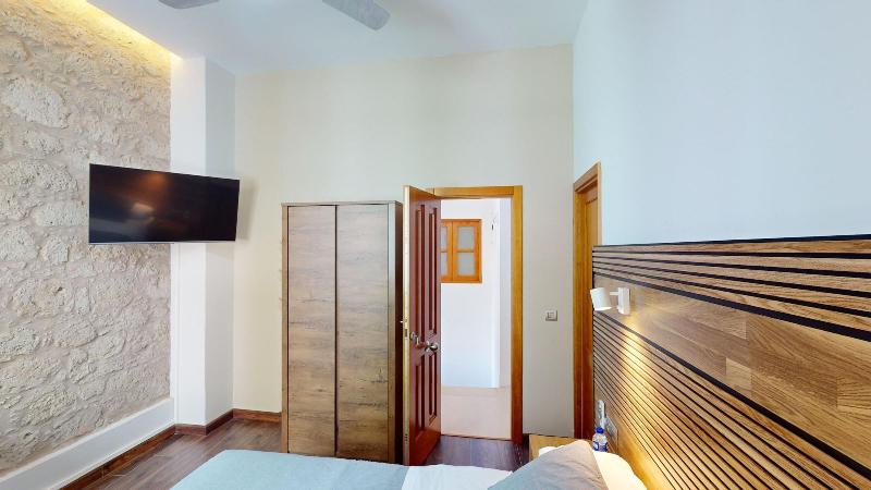 Triana Rooms Eh image