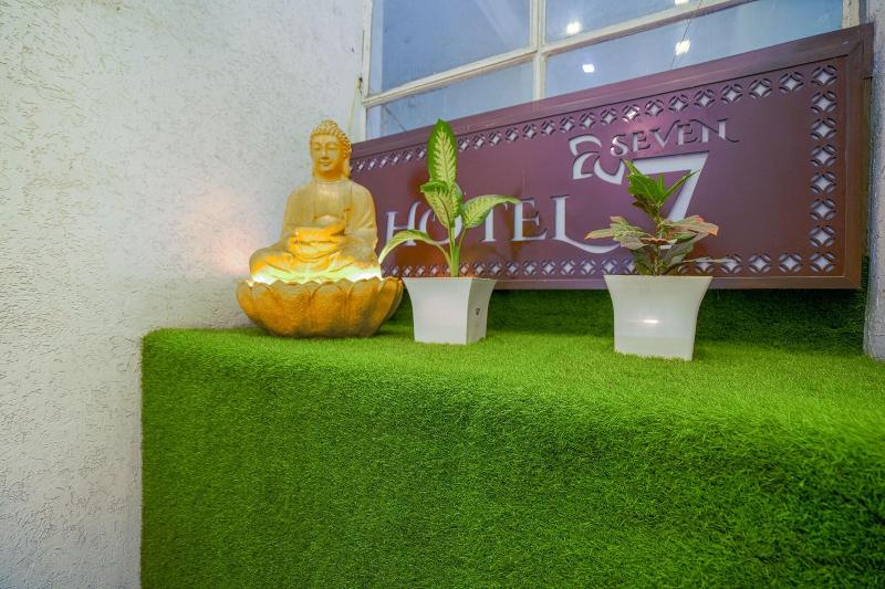 Hotel Seven image
