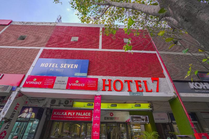 Hotel Seven image
