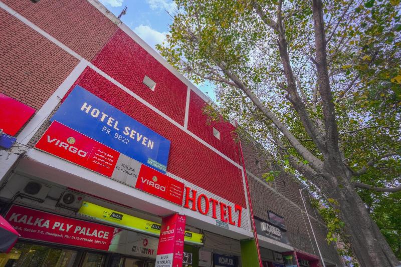 Hotel Seven image