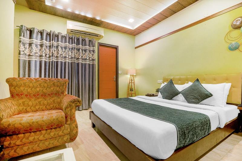 Hotel Seven image