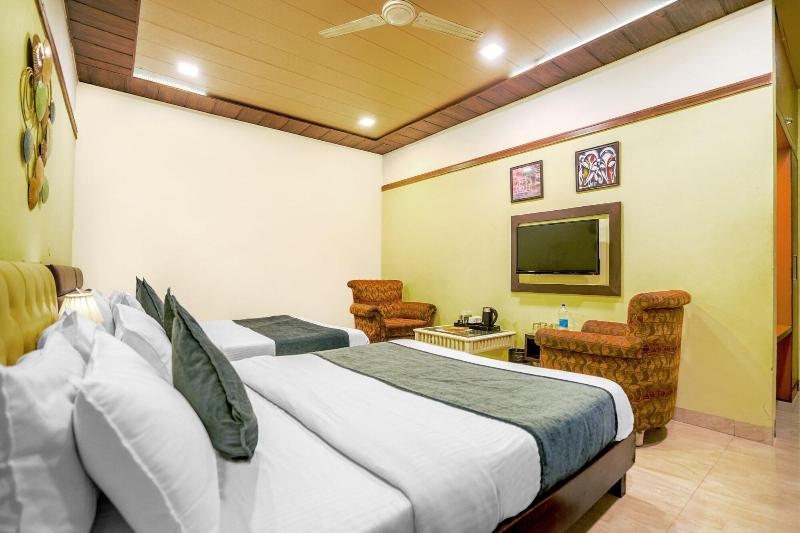 Hotel Seven image