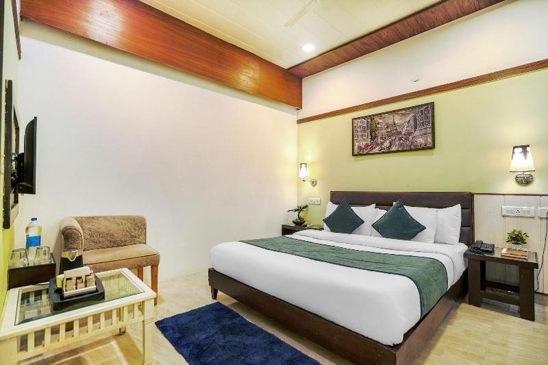 Hotel Seven image