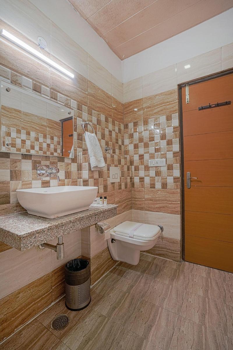 Hotel Seven image