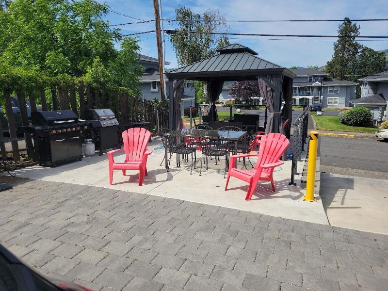 Hood River Suites Apartment Hotel