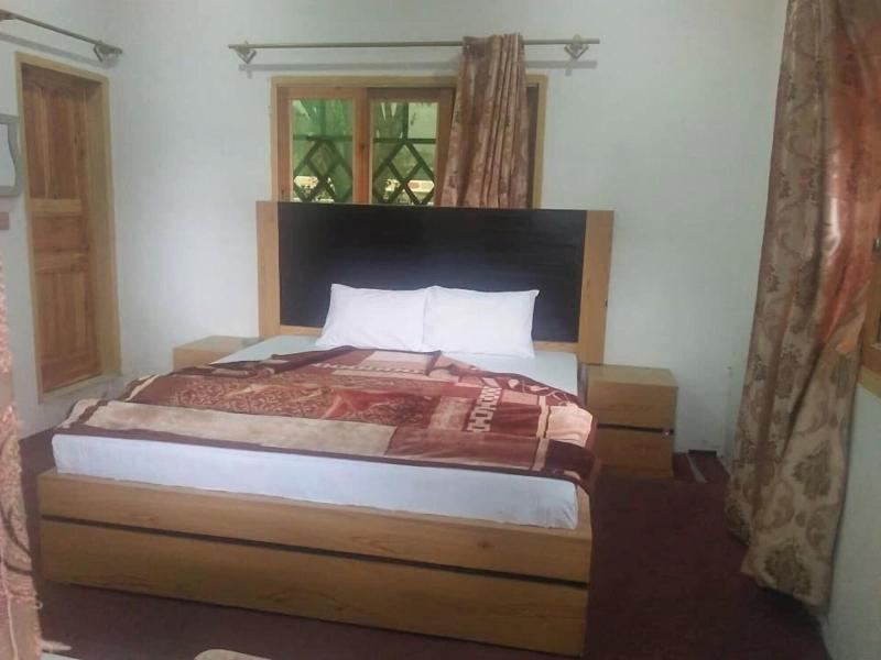Blue Bell Hotel And Restaurant Balakot image