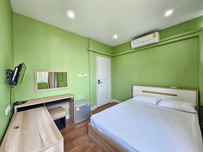 Baanpin Hotel And Cafe image