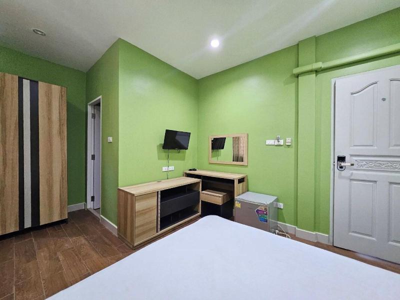 Baanpin Hotel And Cafe image