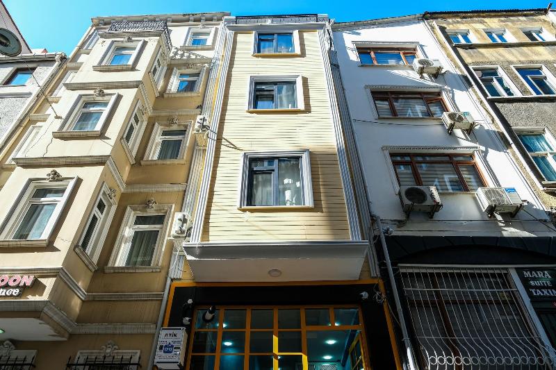 Yellow Mansion image