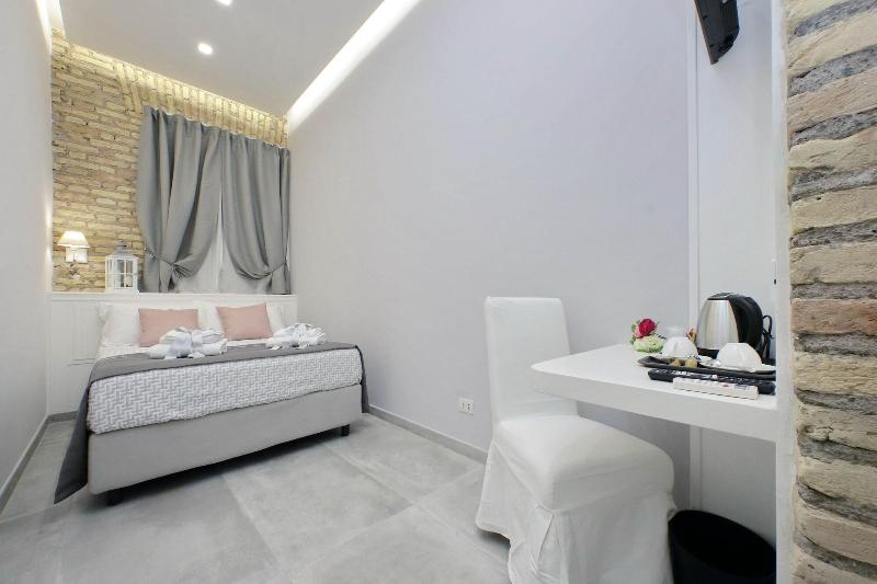 Roman Holiday Suites image