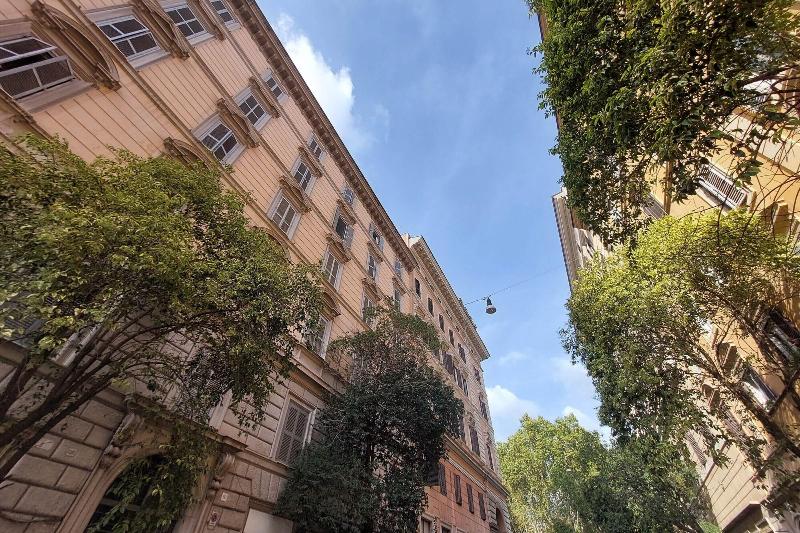 Roman Holiday Suites image