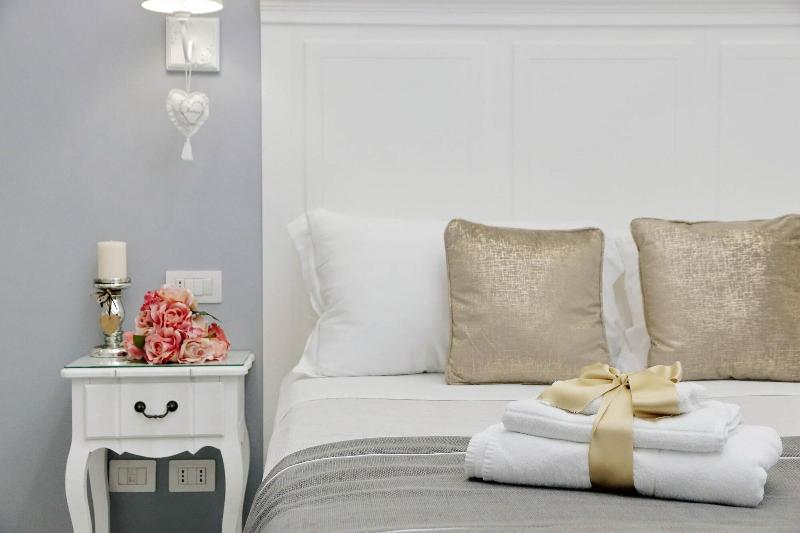 Roman Holiday Suites image