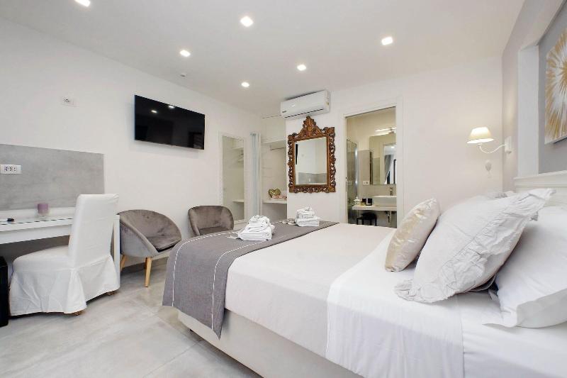 Roman Holiday Suites image