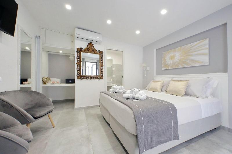 Roman Holiday Suites image