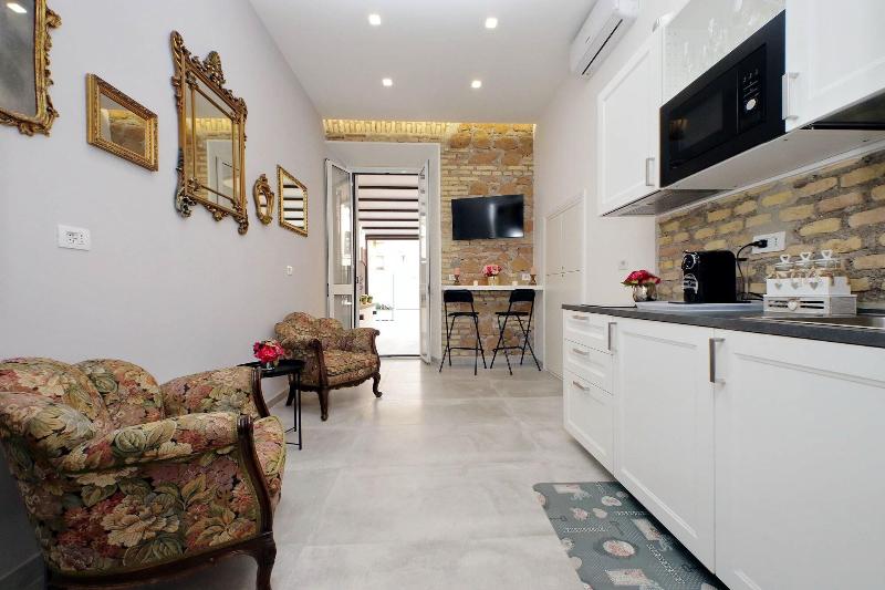 Roman Holiday Suites image