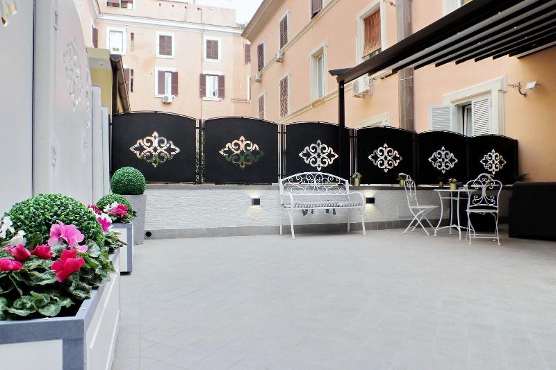 Roman Holiday Suites image