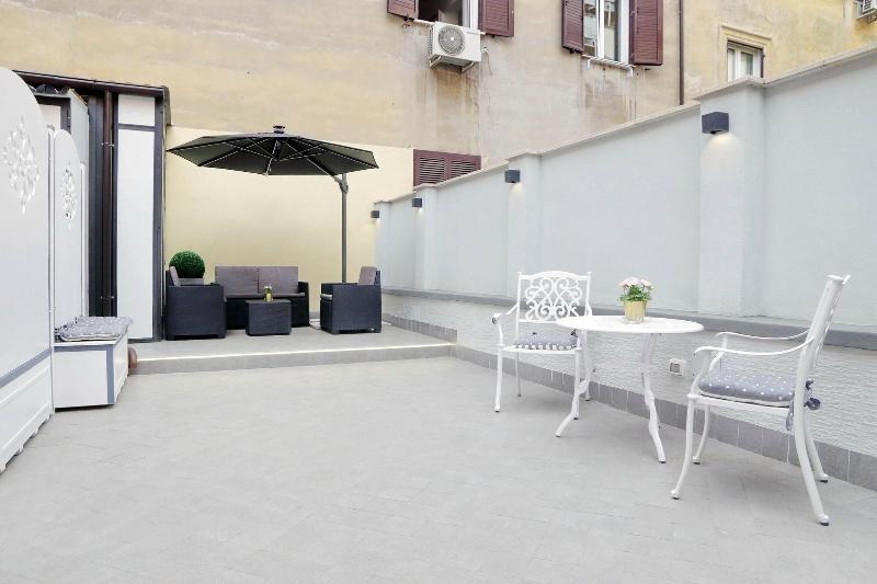 Roman Holiday Suites image