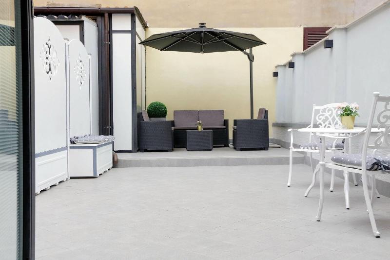 Roman Holiday Suites image
