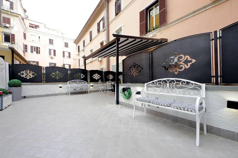 Roman Holiday Suites image
