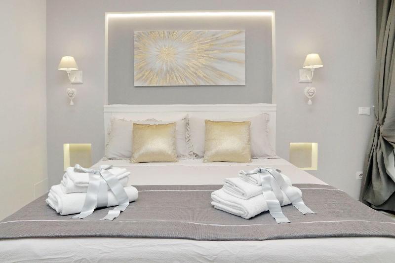 Roman Holiday Suites image