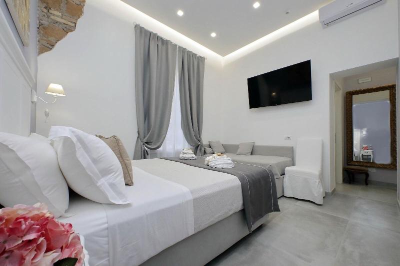 Roman Holiday Suites image