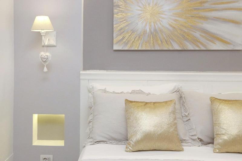 Roman Holiday Suites image