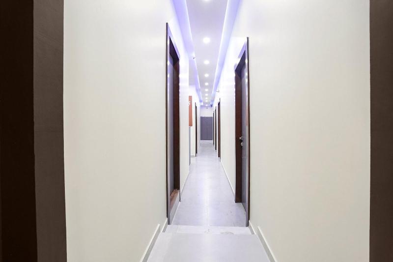 Fabhotel Freedom International image