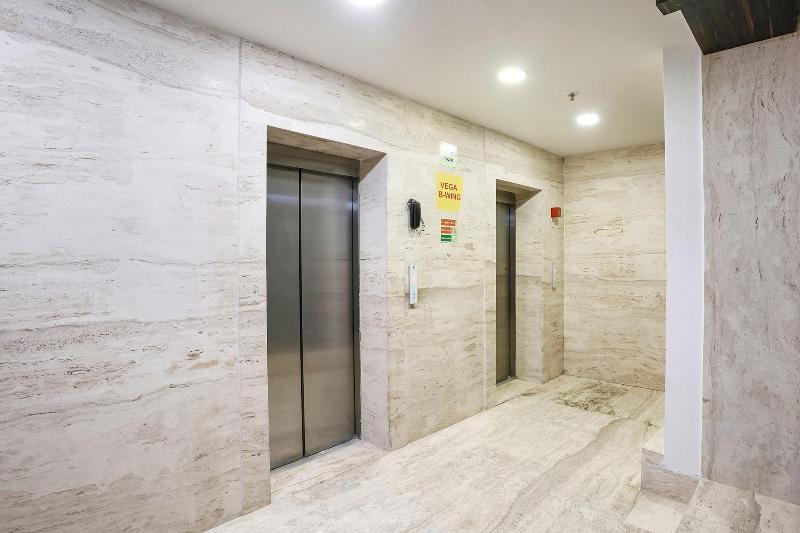 Fabhotel Freedom International image