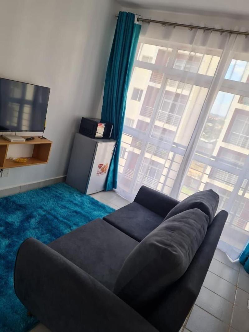Lux Suites Racecourse Studio Apartments image