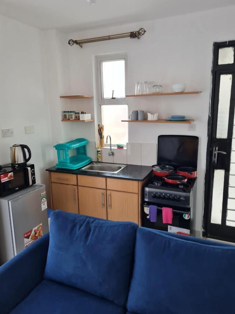 Lux Suites Racecourse Studio Apartments image