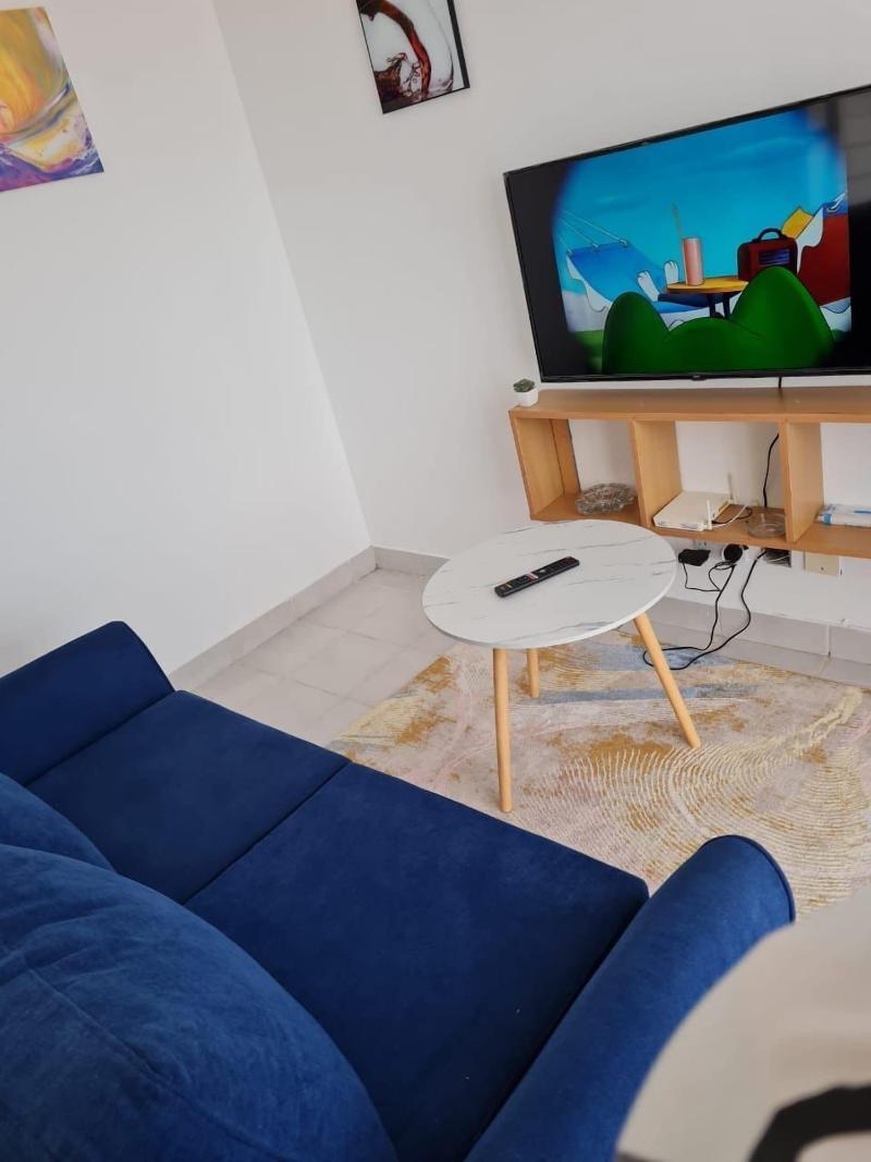 Lux Suites Racecourse Studio Apartments image