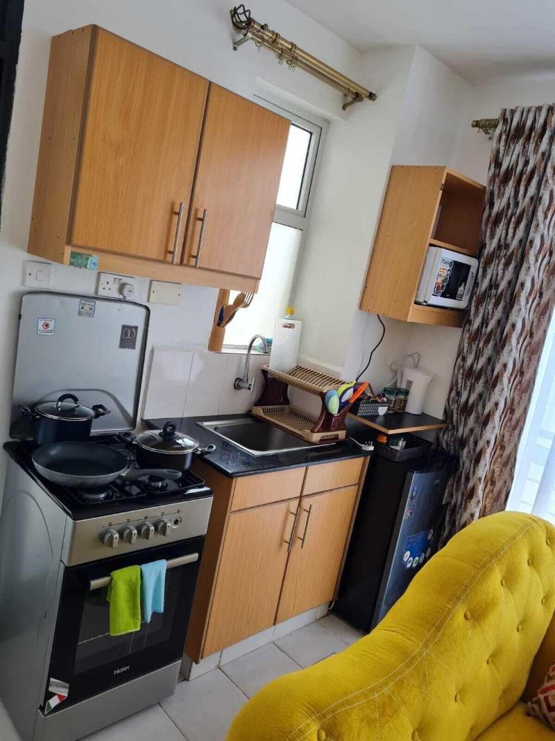 Lux Suites Racecourse Studio Apartments image