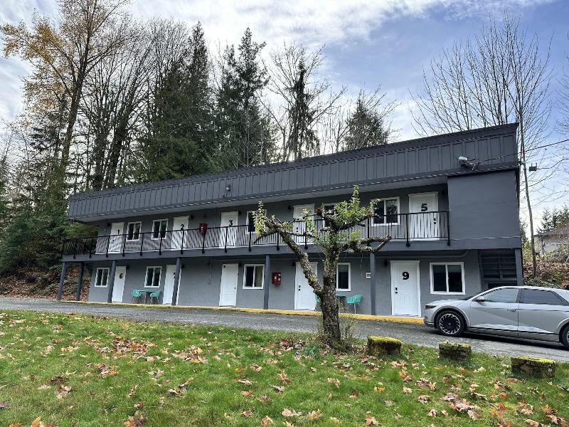 South Shore Motel image