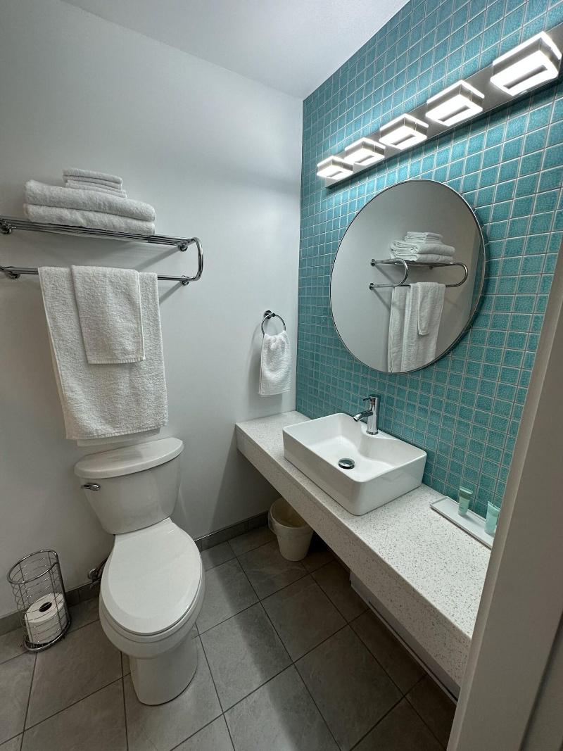 South Shore Motel image