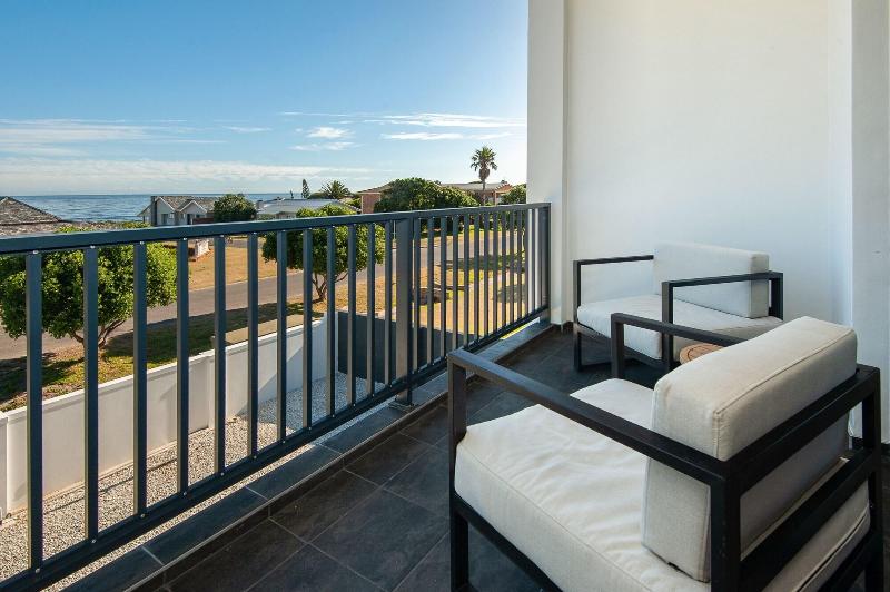 Glow Boutique Suites image