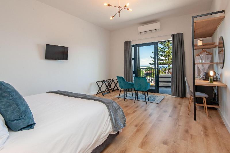 Glow Boutique Suites image