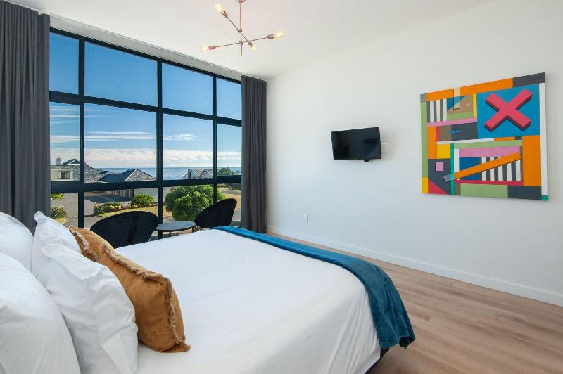 Glow Boutique Suites image