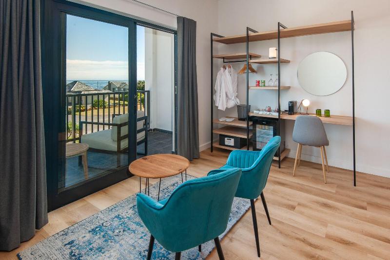 Glow Boutique Suites image