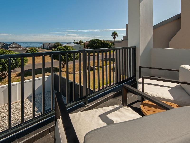Glow Boutique Suites image
