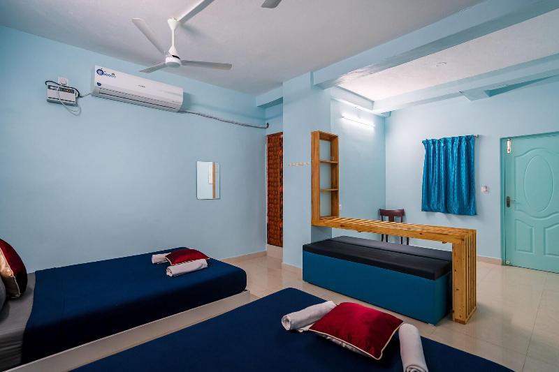 Hotel Les Hues image