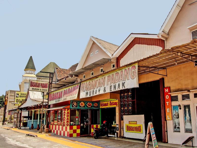 Spot On 93182 Hotel Jaya Kusuma image