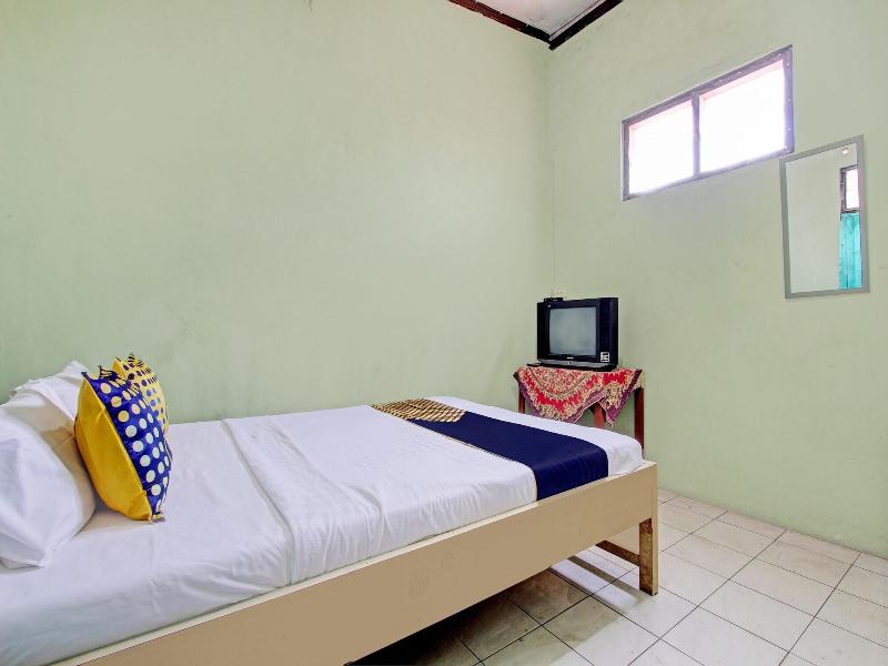 Spot On 93182 Hotel Jaya Kusuma image