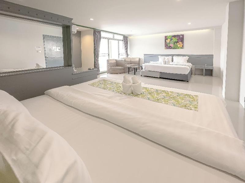 Xanadu Hotel image