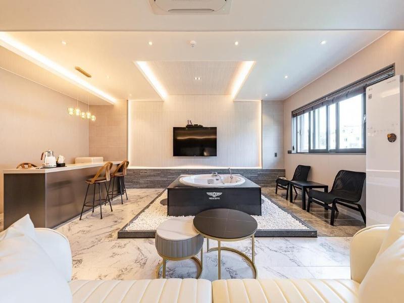 Gyeongju H Avenue Hotel Bulguksa image