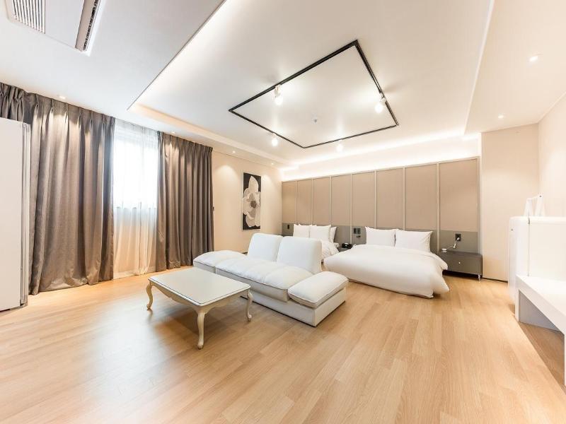 Gyeongju H Avenue Hotel Bulguksa image