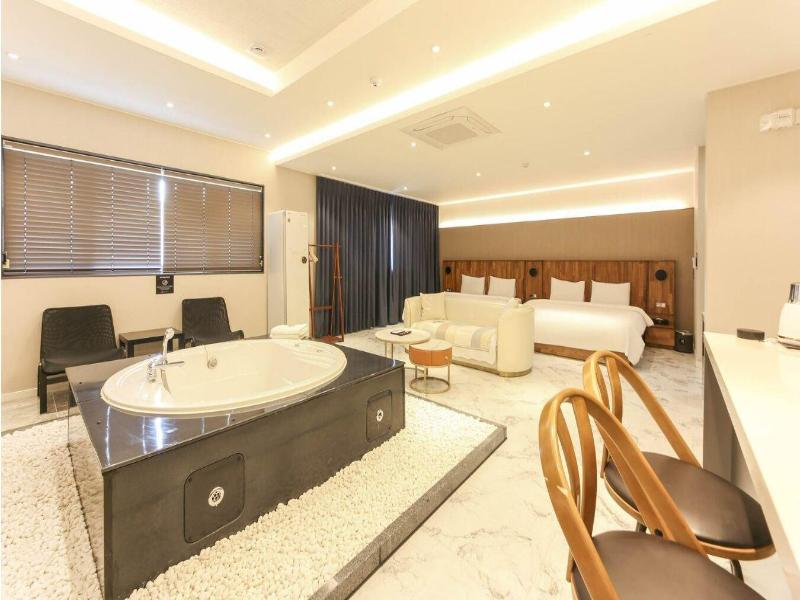 Gyeongju H Avenue Hotel Bulguksa image
