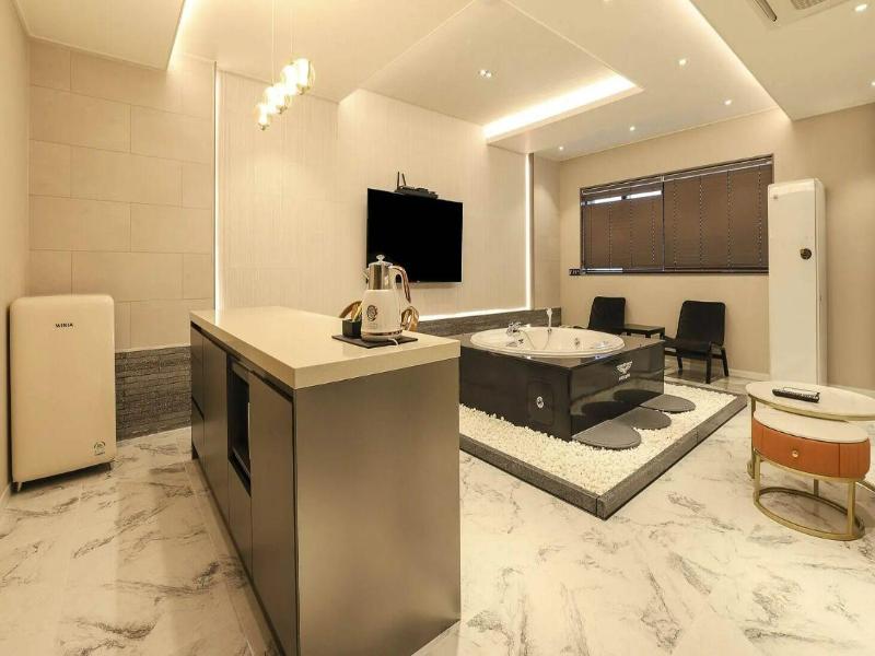 Gyeongju H Avenue Hotel Bulguksa image